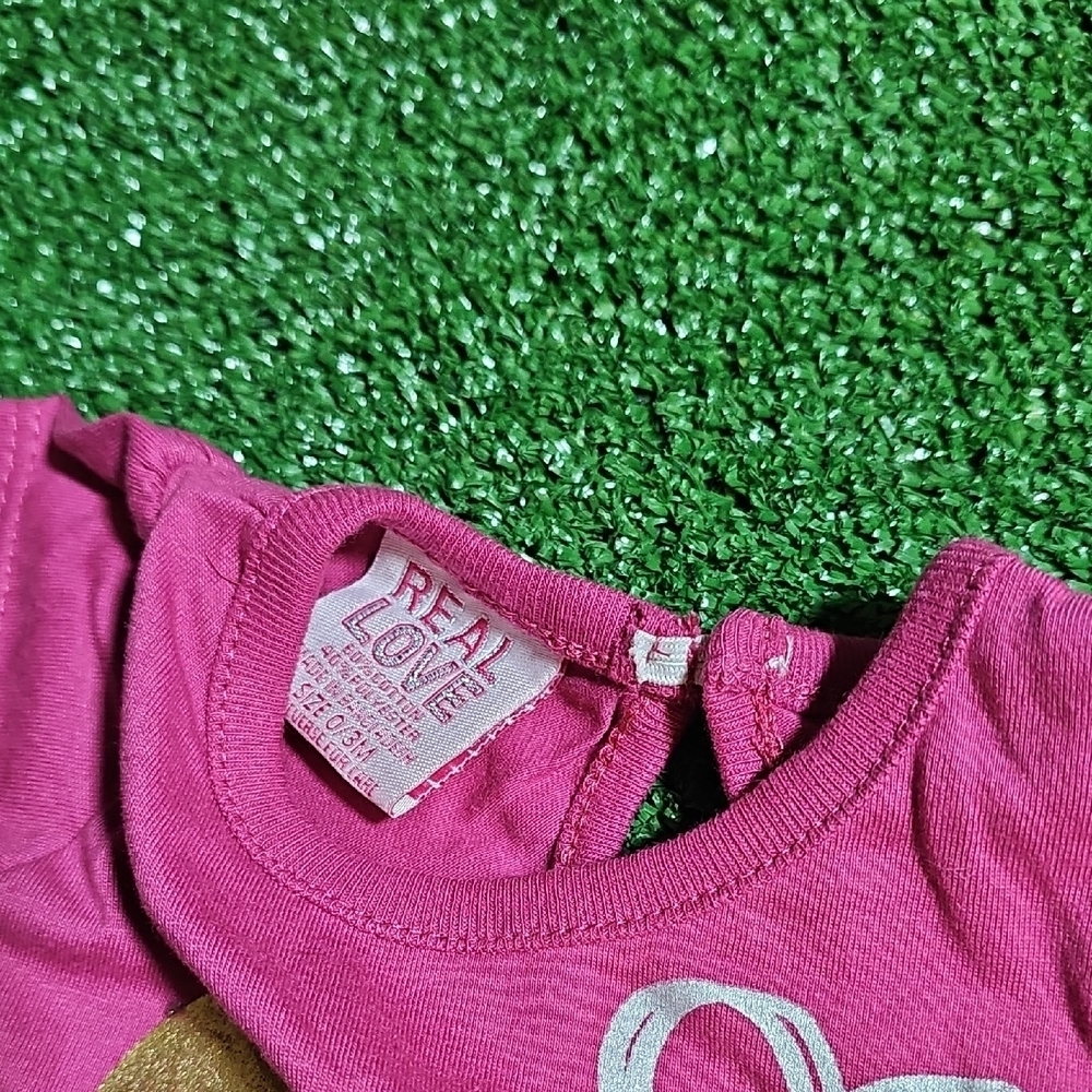 Pink Heart Top and Gray Heart Leggings Baby Girl Set - Picture 2 of 5